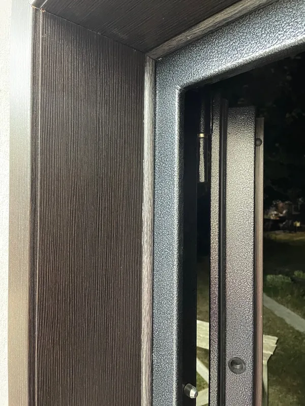 Галтель ПВХ LEMAL 14х14мм. 2,5м. 0101