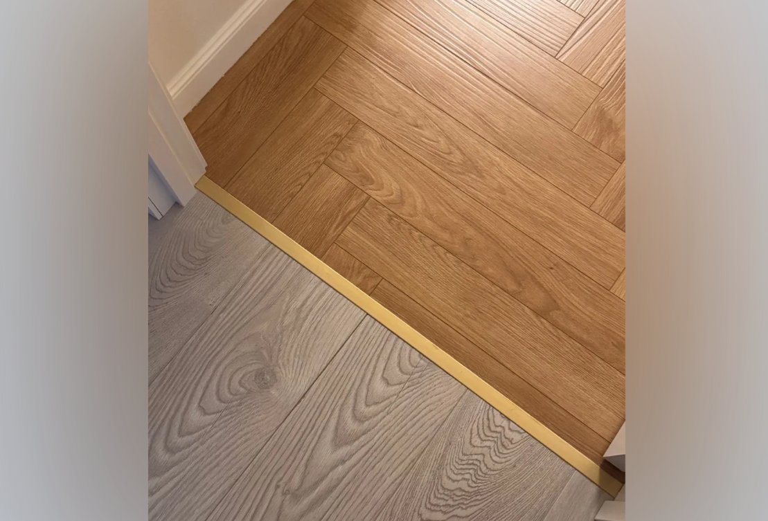 PVS91-05 Профиль Т-образный нержавеющая сталь Золото зеркальное  20мм х 2.7м