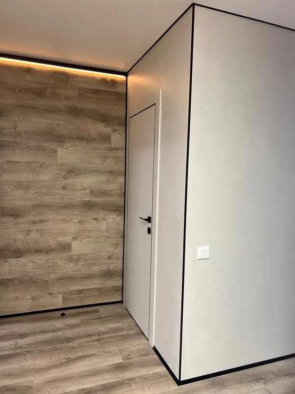 Угол декоративный 40х40 Уп 15-27.2700.515 Черный